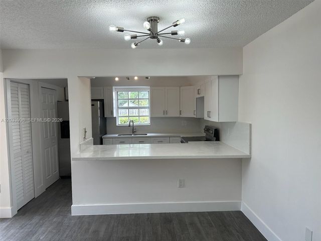11880 SW 19th Terrace 113, Miami, FL 33175