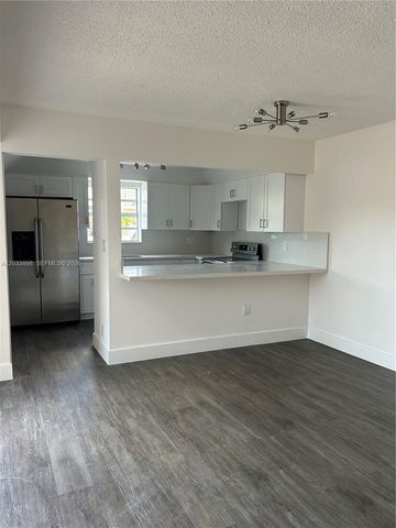 11880 SW 19th Terrace 113, Miami, FL 33175