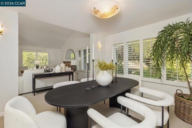 1555 Pebblebrook Ct, Walnut Creek, CA 94596