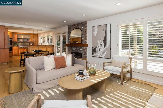 1555 Pebblebrook Ct, Walnut Creek, CA 94596