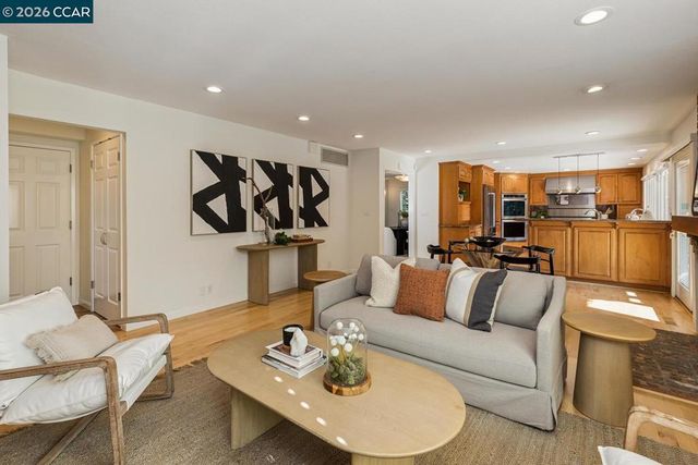 1555 Pebblebrook Ct, Walnut Creek, CA 94596