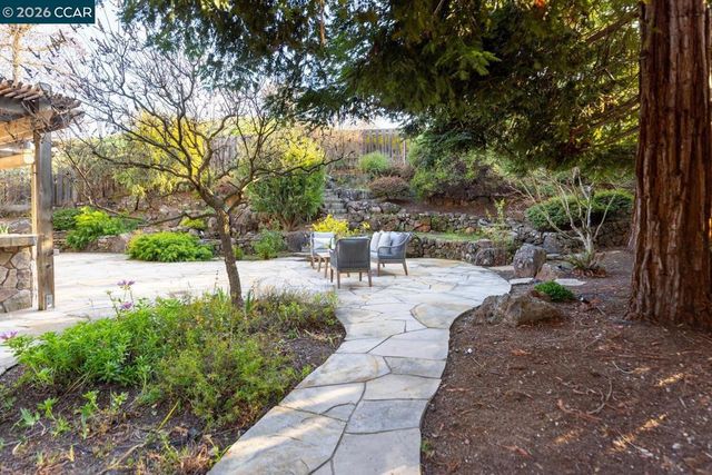 1555 Pebblebrook Ct, Walnut Creek, CA 94596