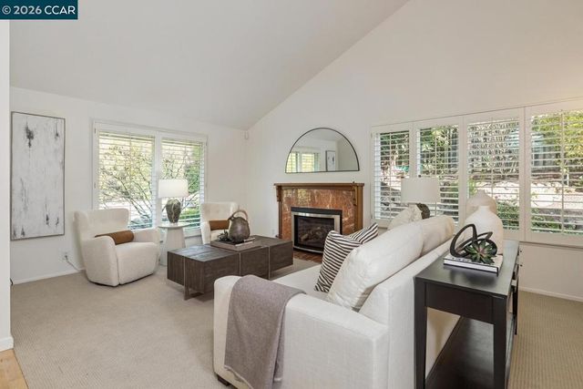 1555 Pebblebrook Ct, Walnut Creek, CA 94596