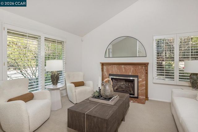 1555 Pebblebrook Ct, Walnut Creek, CA 94596