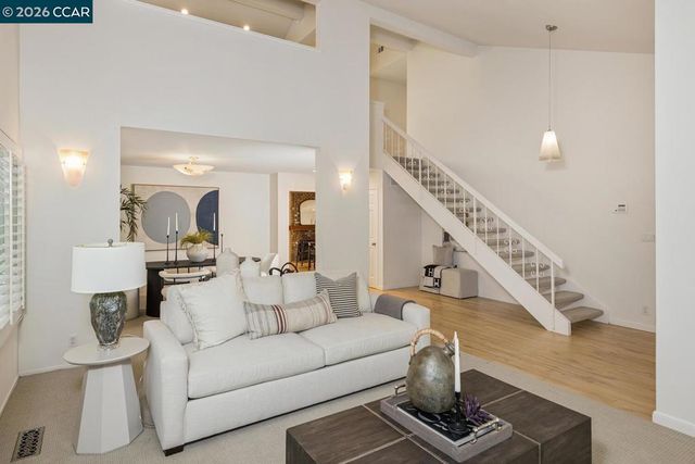 1555 Pebblebrook Ct, Walnut Creek, CA 94596