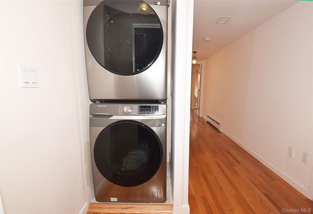 207-22 Jordan Drive 93 U, Bayside, NY 11360