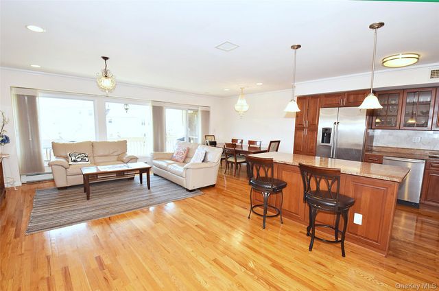 207-22 Jordan Drive 93 U, Bayside, NY 11360