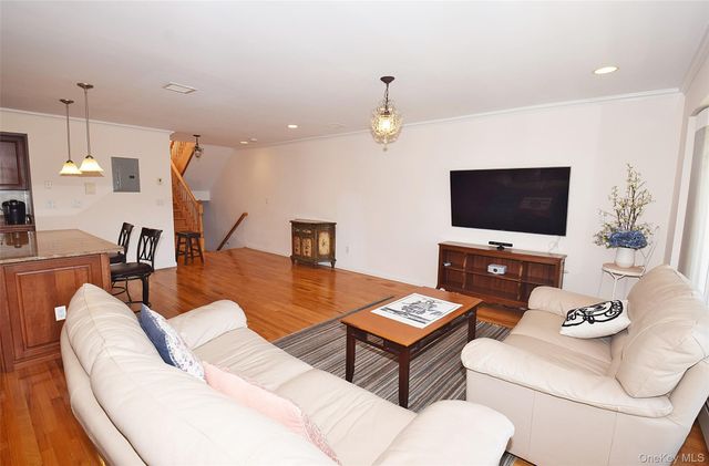 207-22 Jordan Drive 93 U, Bayside, NY 11360