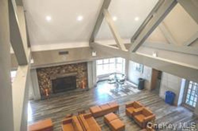 207-22 Jordan Drive 93 U, Bayside, NY 11360
