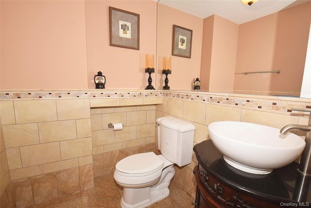 207-22 Jordan Drive 93 U, Bayside, NY 11360
