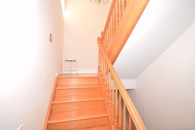 207-22 Jordan Drive 93 U, Bayside, NY 11360