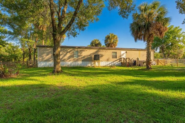 935 S CRYSTAL GROVE POINT, Homosassa, FL 34448