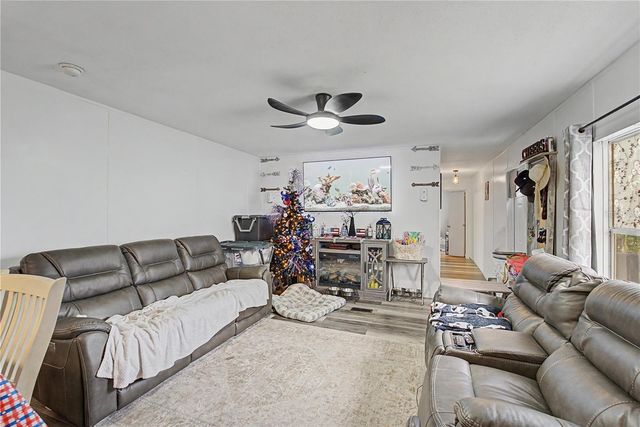 935 S CRYSTAL GROVE POINT, Homosassa, FL 34448