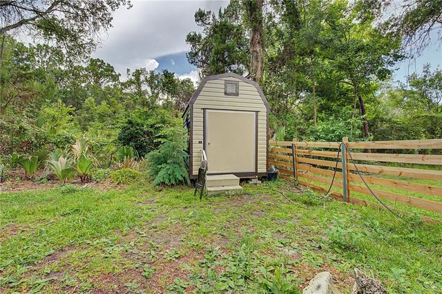 935 S CRYSTAL GROVE POINT, Homosassa, FL 34448
