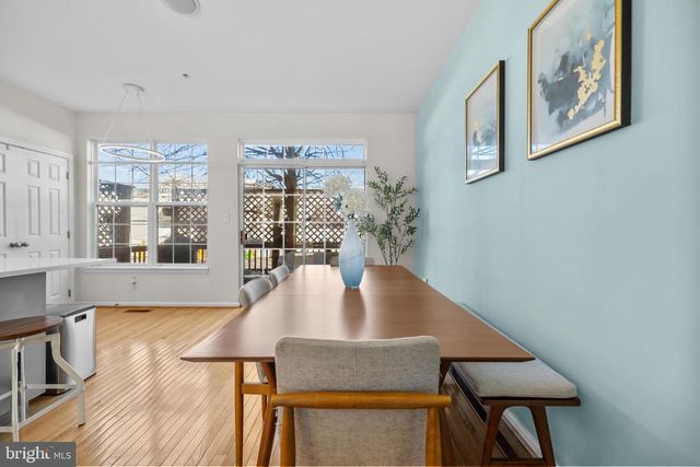 381 LIVERMORE LN, Alexandria, VA 22304