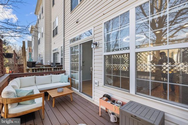 381 LIVERMORE LN, Alexandria, VA 22304