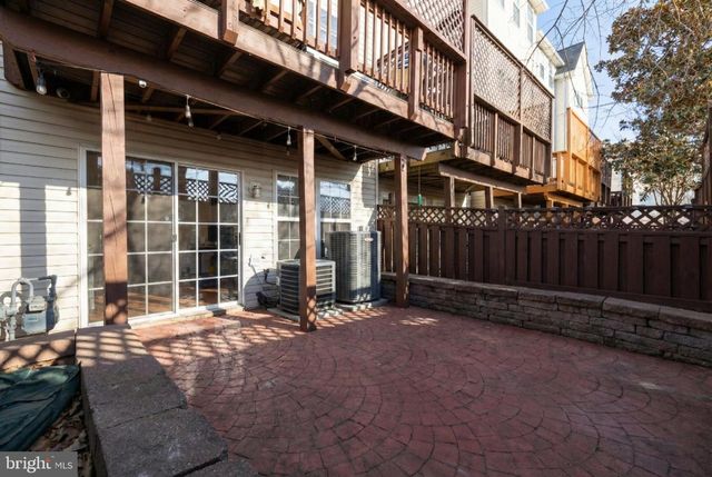 381 LIVERMORE LN, Alexandria, VA 22304