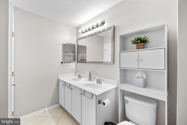 381 LIVERMORE LN, Alexandria, VA 22304