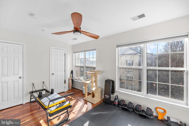 381 LIVERMORE LN, Alexandria, VA 22304