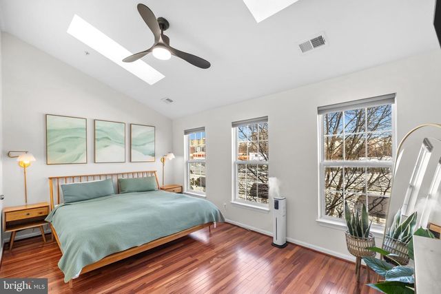 381 LIVERMORE LN, Alexandria, VA 22304