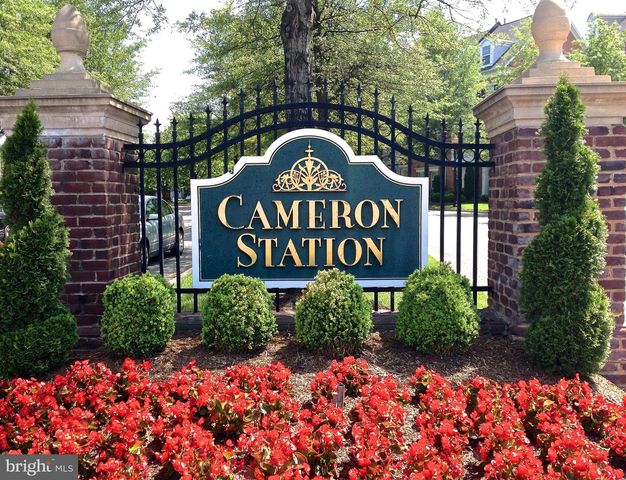 381 LIVERMORE LN, Alexandria, VA 22304