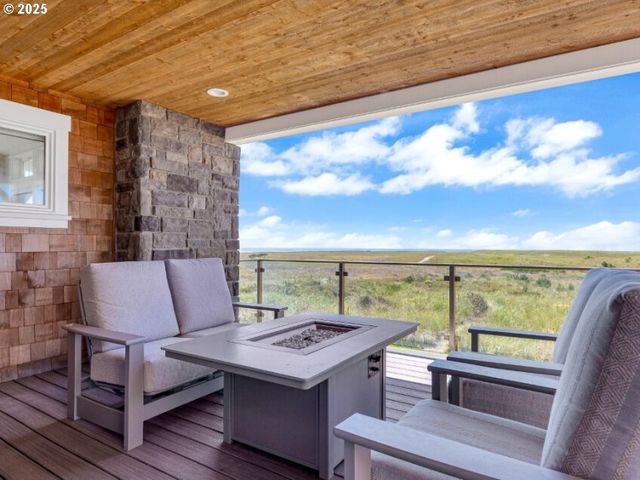 1398 N OCEAN Ave, Gearhart, OR 97138