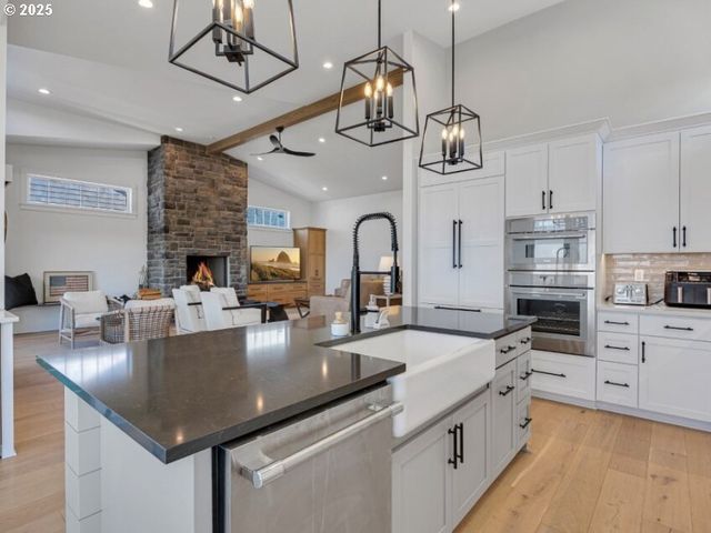 1398 N OCEAN Ave, Gearhart, OR 97138