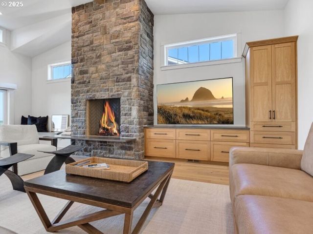 1398 N OCEAN Ave, Gearhart, OR 97138