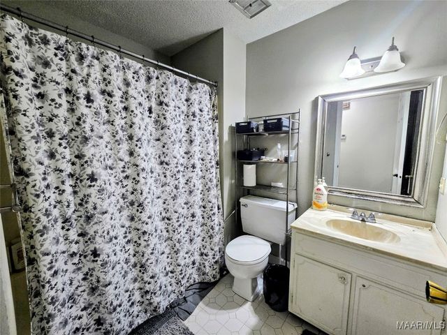 102 Pinehaardt Drive, Selma, AL 36701