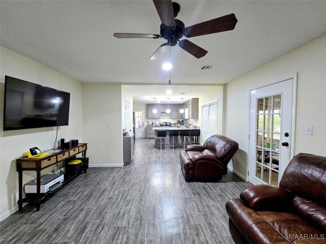 102 Pinehaardt Drive, Selma, AL 36701