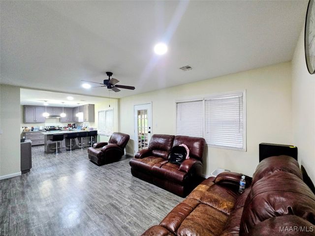 102 Pinehaardt Drive, Selma, AL 36701