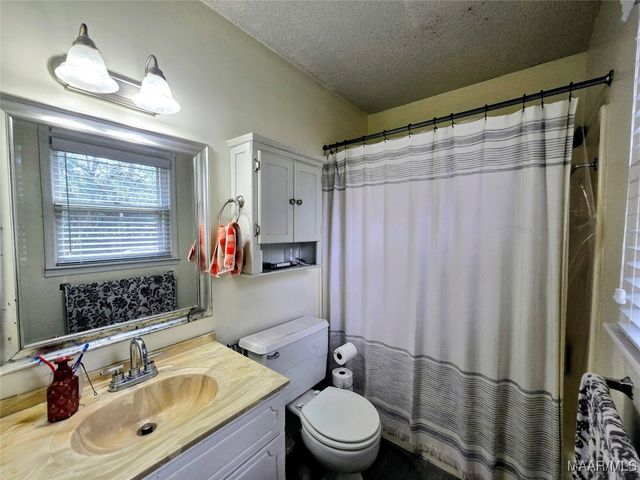 102 Pinehaardt Drive, Selma, AL 36701