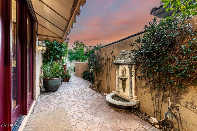 3418 E PYRENEES Pass, Phoenix, AZ 85018