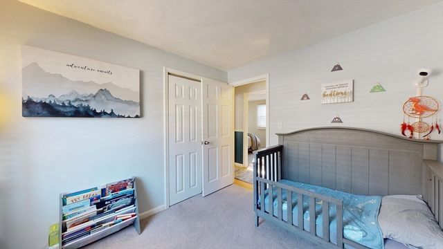 11 Maplewood Dr, Townsend, MA 01469