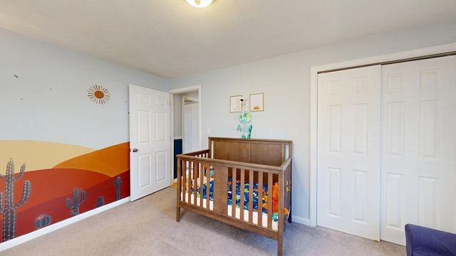 11 Maplewood Dr, Townsend, MA 01469