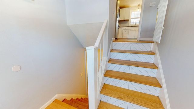 11 Maplewood Dr, Townsend, MA 01469