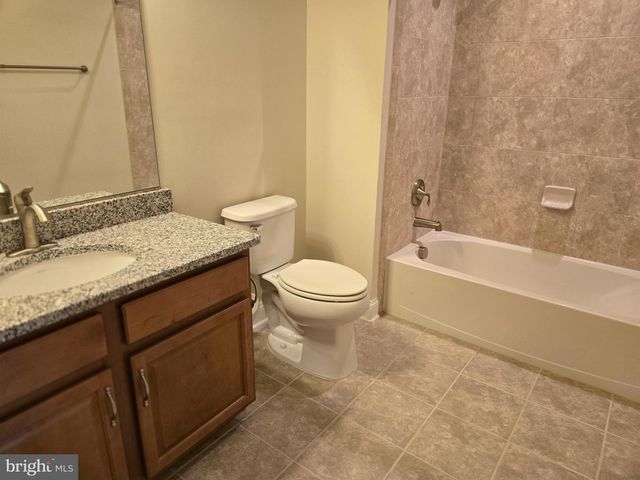 121 AMBROSE LN, Fredericksburg, VA 22406