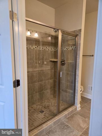 121 AMBROSE LN, Fredericksburg, VA 22406