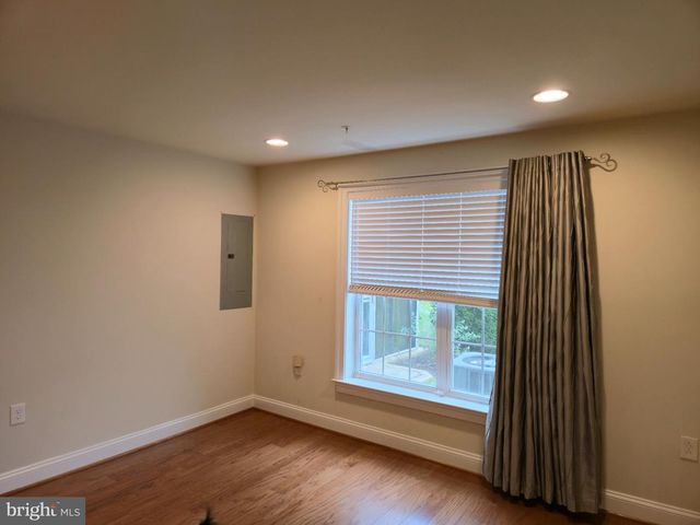 121 AMBROSE LN, Fredericksburg, VA 22406