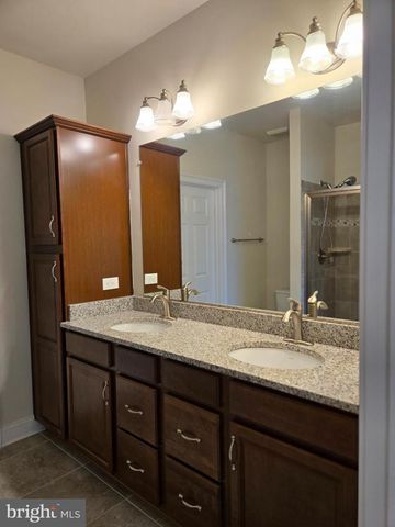 121 AMBROSE LN, Fredericksburg, VA 22406