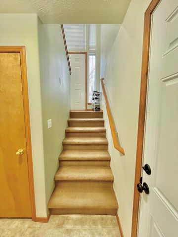 31 S Arties Ln, Greenacres, WA 99016