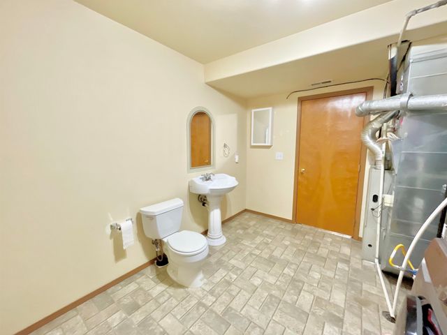 31 S Arties Ln, Greenacres, WA 99016