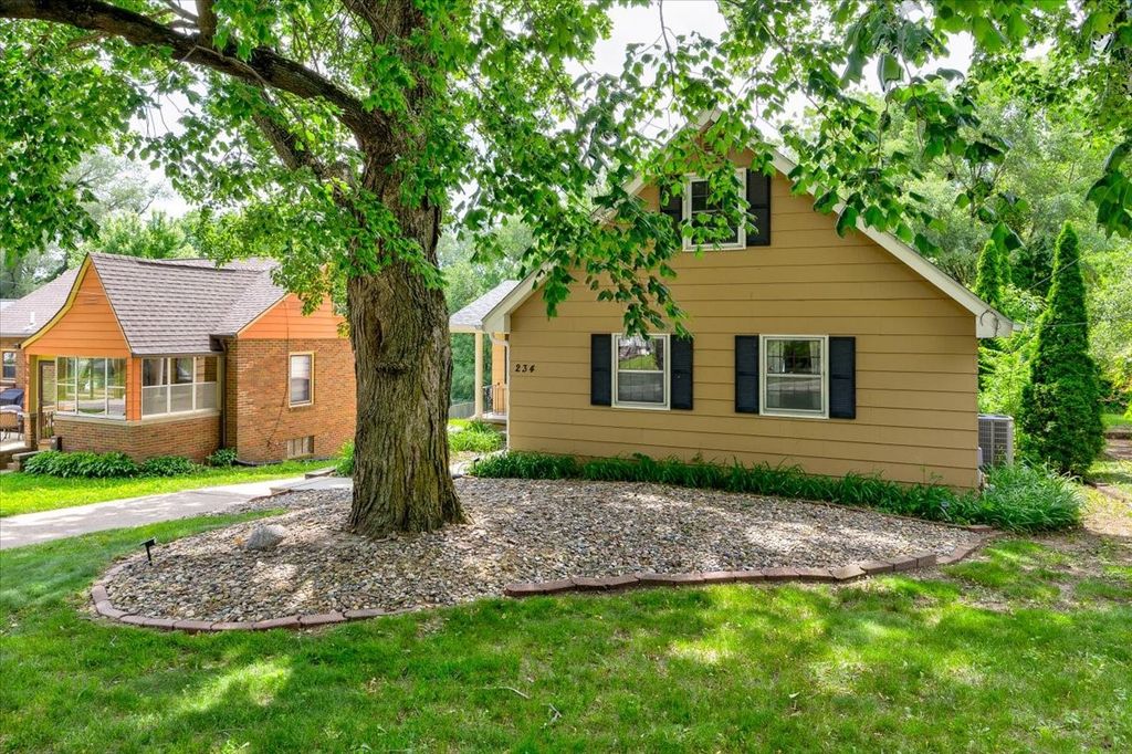 234 58th Street, Des Moines, IA 50312