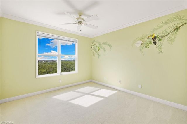 420 Cove Tower DR 804, Naples, FL 34110