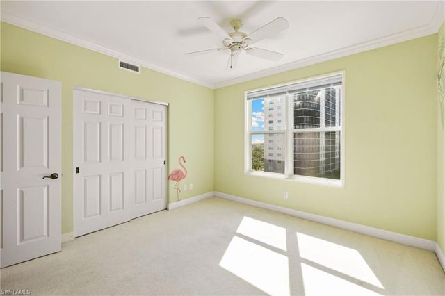 420 Cove Tower DR 804, Naples, FL 34110