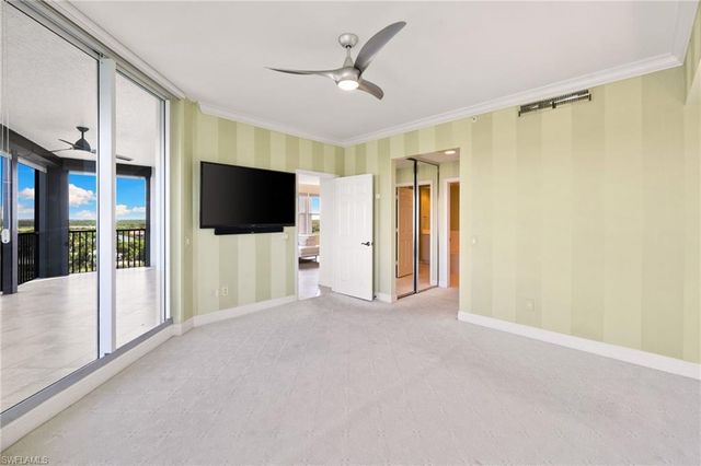 420 Cove Tower DR 804, Naples, FL 34110