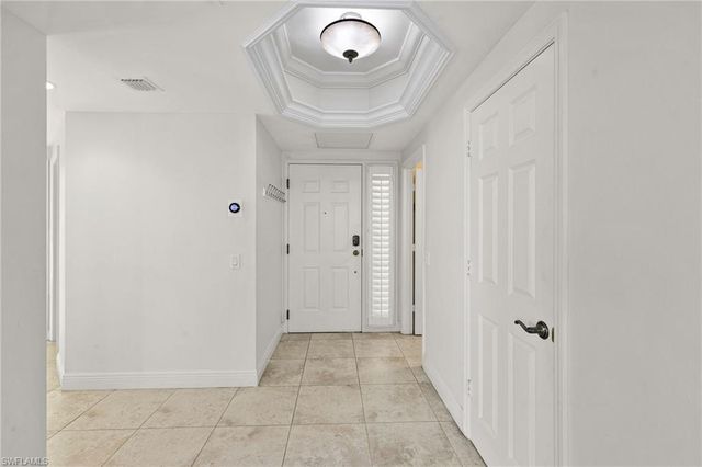420 Cove Tower DR 804, Naples, FL 34110