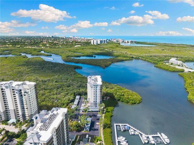 420 Cove Tower DR 804, Naples, FL 34110