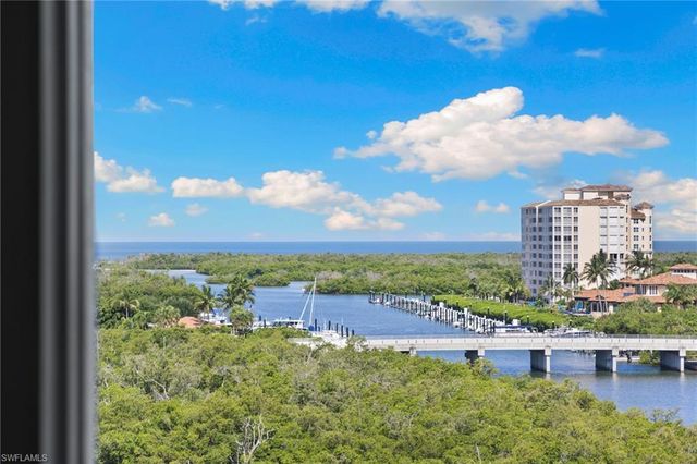 420 Cove Tower DR 804, Naples, FL 34110