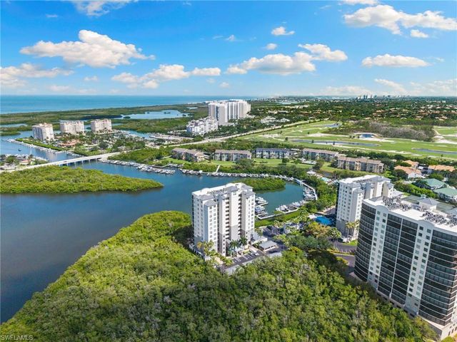 420 Cove Tower DR 804, Naples, FL 34110